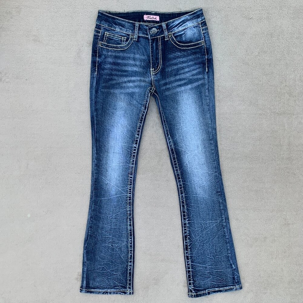 True Luck Mid Rise Bootcut Jeans Sz 7/8